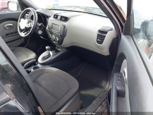 Photo 4 VIN: KNDJN2A2XJ7905341 - KIA SOUL 