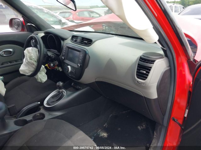 Photo 4 VIN: KNDJN2A2XK7024883 - KIA SOUL 