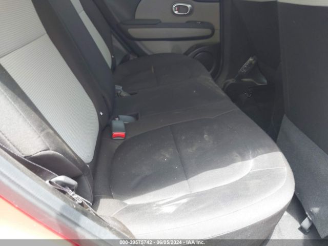 Photo 7 VIN: KNDJN2A2XK7024883 - KIA SOUL 