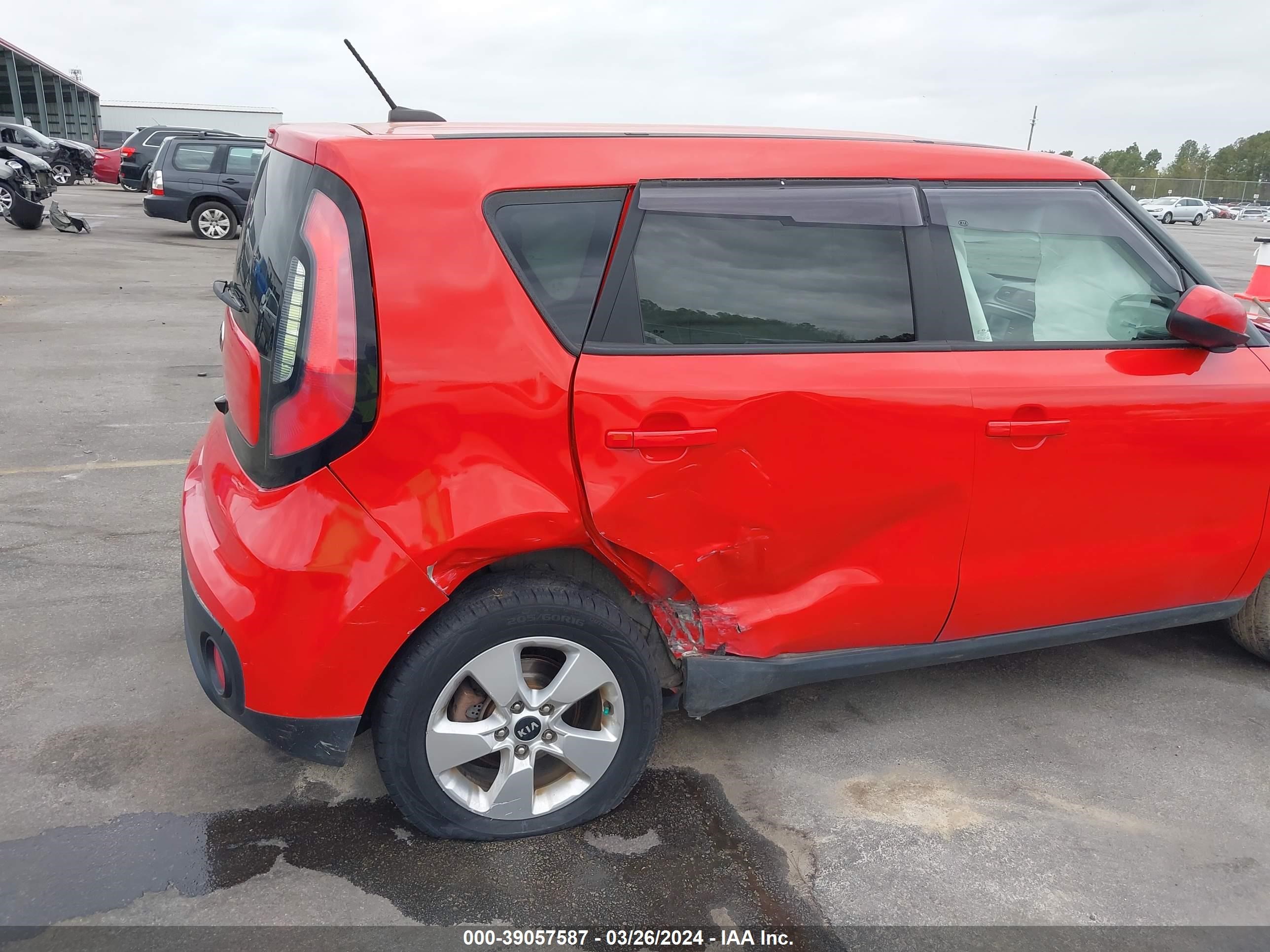 Photo 5 VIN: KNDJN2A2XK7669226 - KIA SOUL 