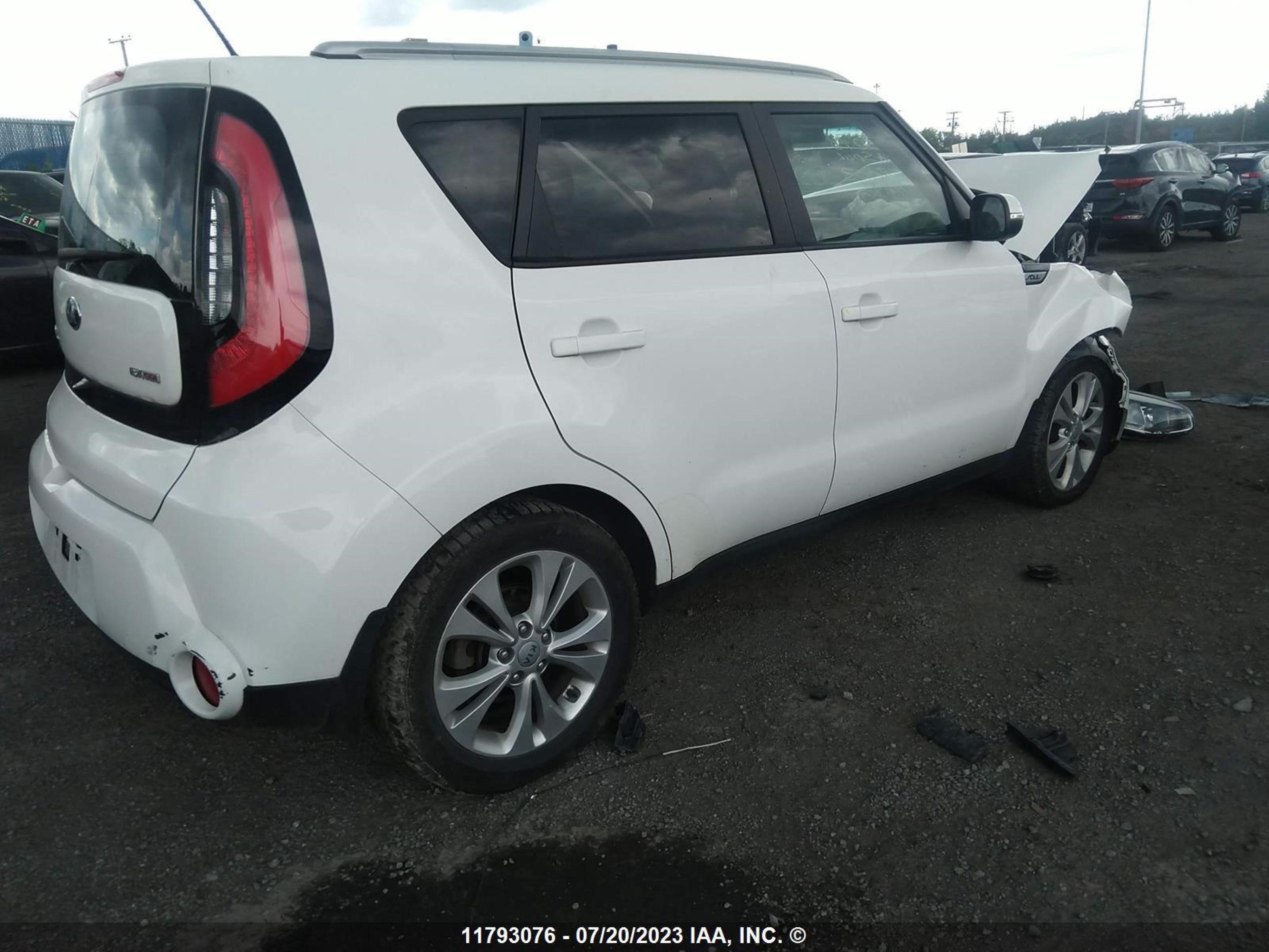 Photo 3 VIN: KNDJP3A50G7358003 - KIA SOUL 