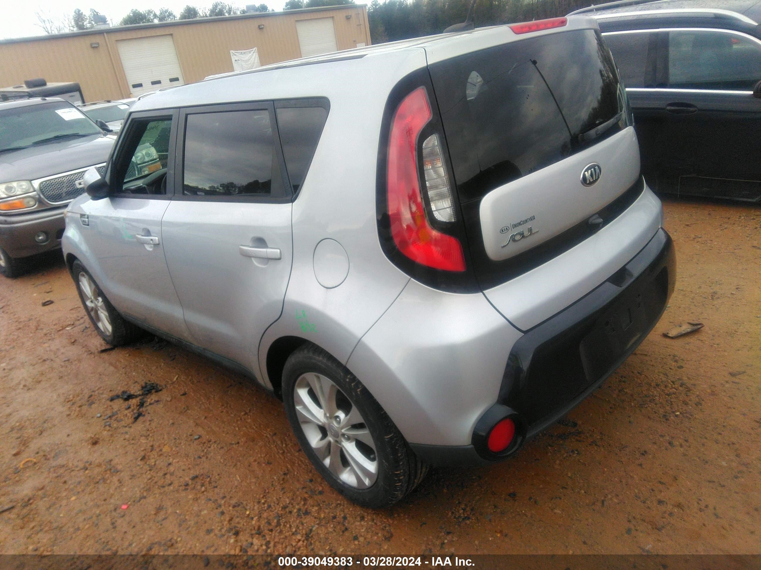 Photo 2 VIN: KNDJP3A50G7820849 - KIA SOUL 