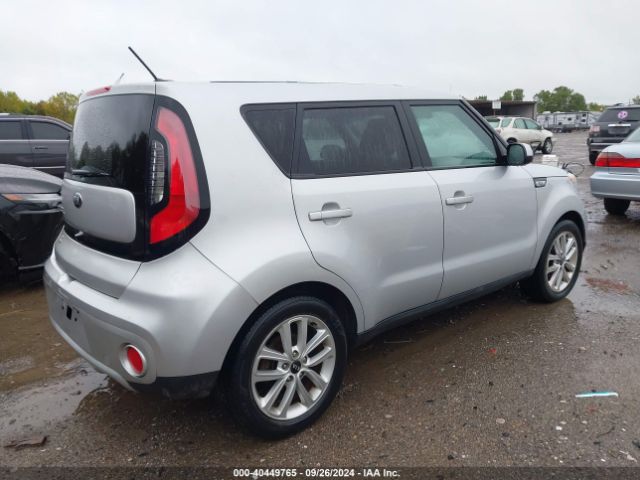 Photo 3 VIN: KNDJP3A50H7418606 - KIA SOUL 