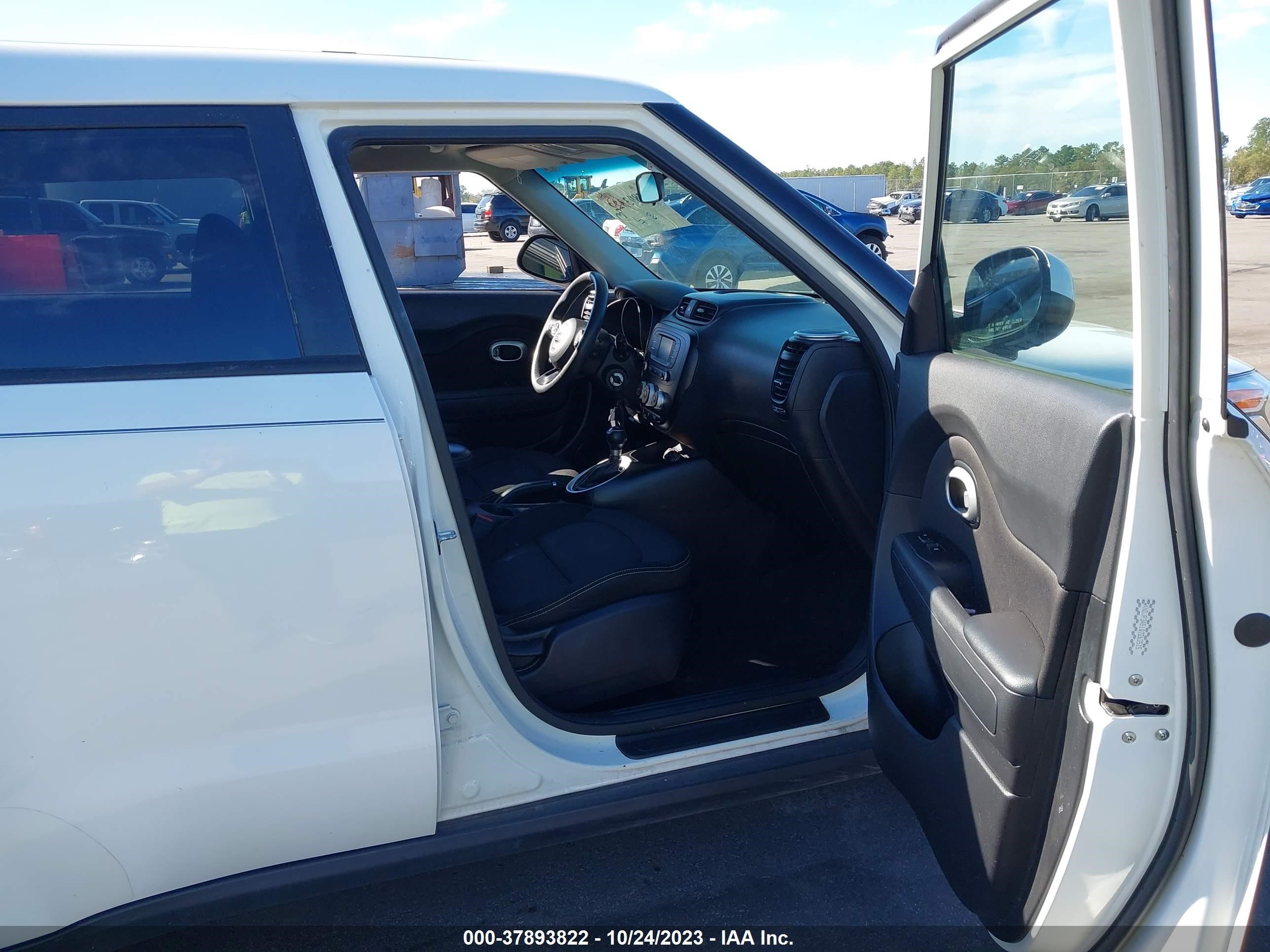 Photo 4 VIN: KNDJP3A51G7263515 - KIA SOUL 