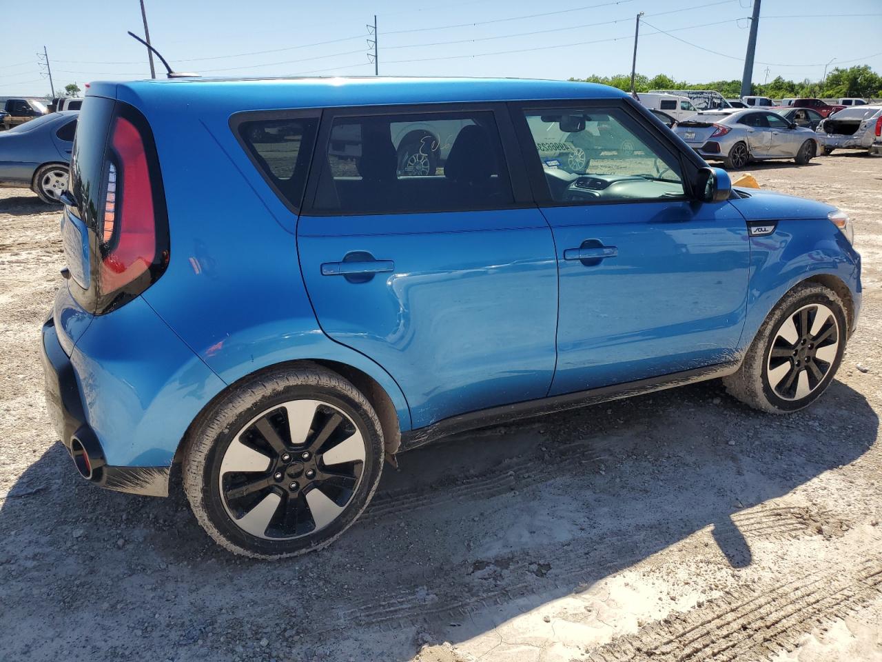 Photo 2 VIN: KNDJP3A51G7400517 - KIA SOUL 