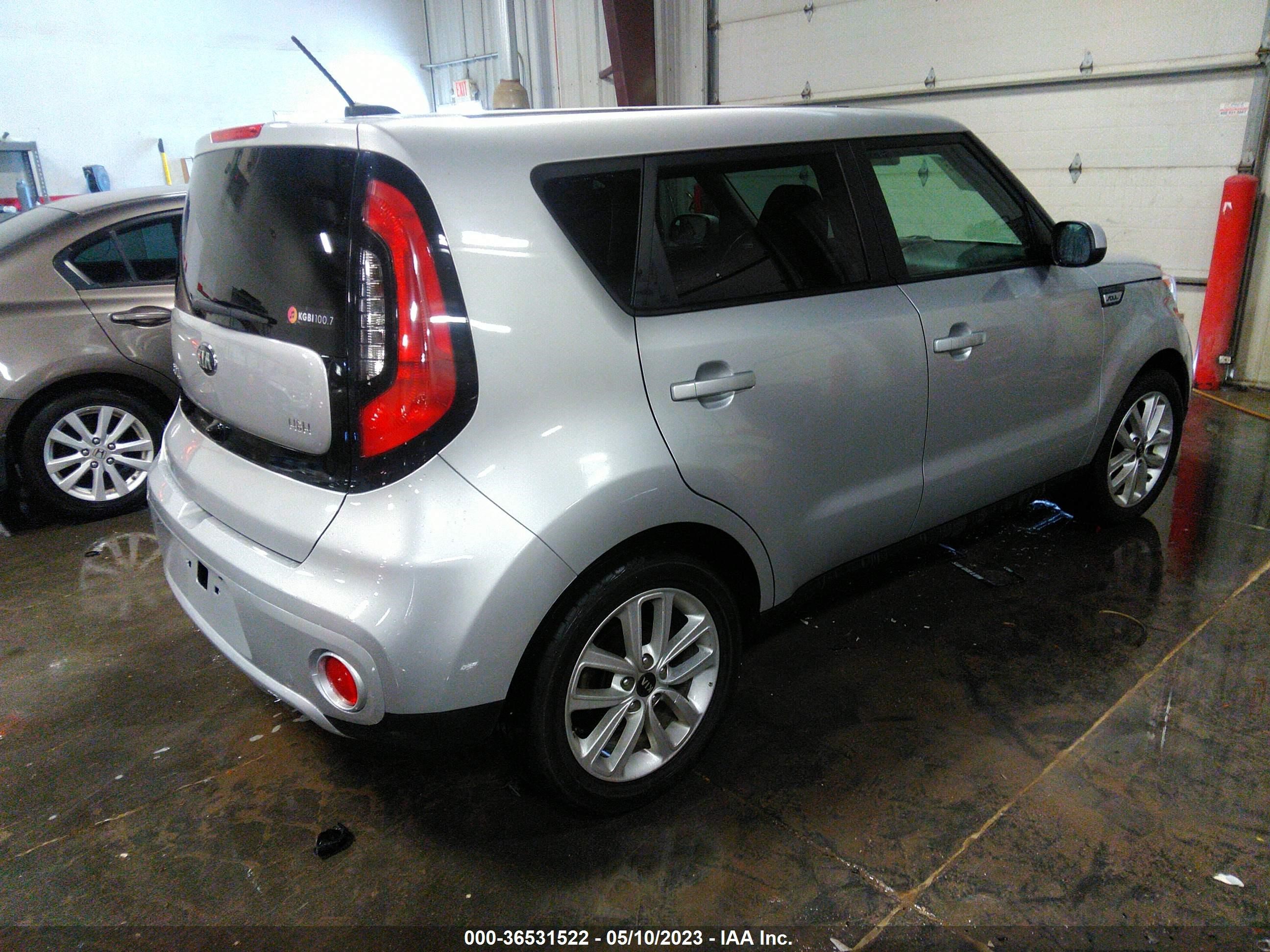 Photo 3 VIN: KNDJP3A51H7427685 - KIA SOUL 