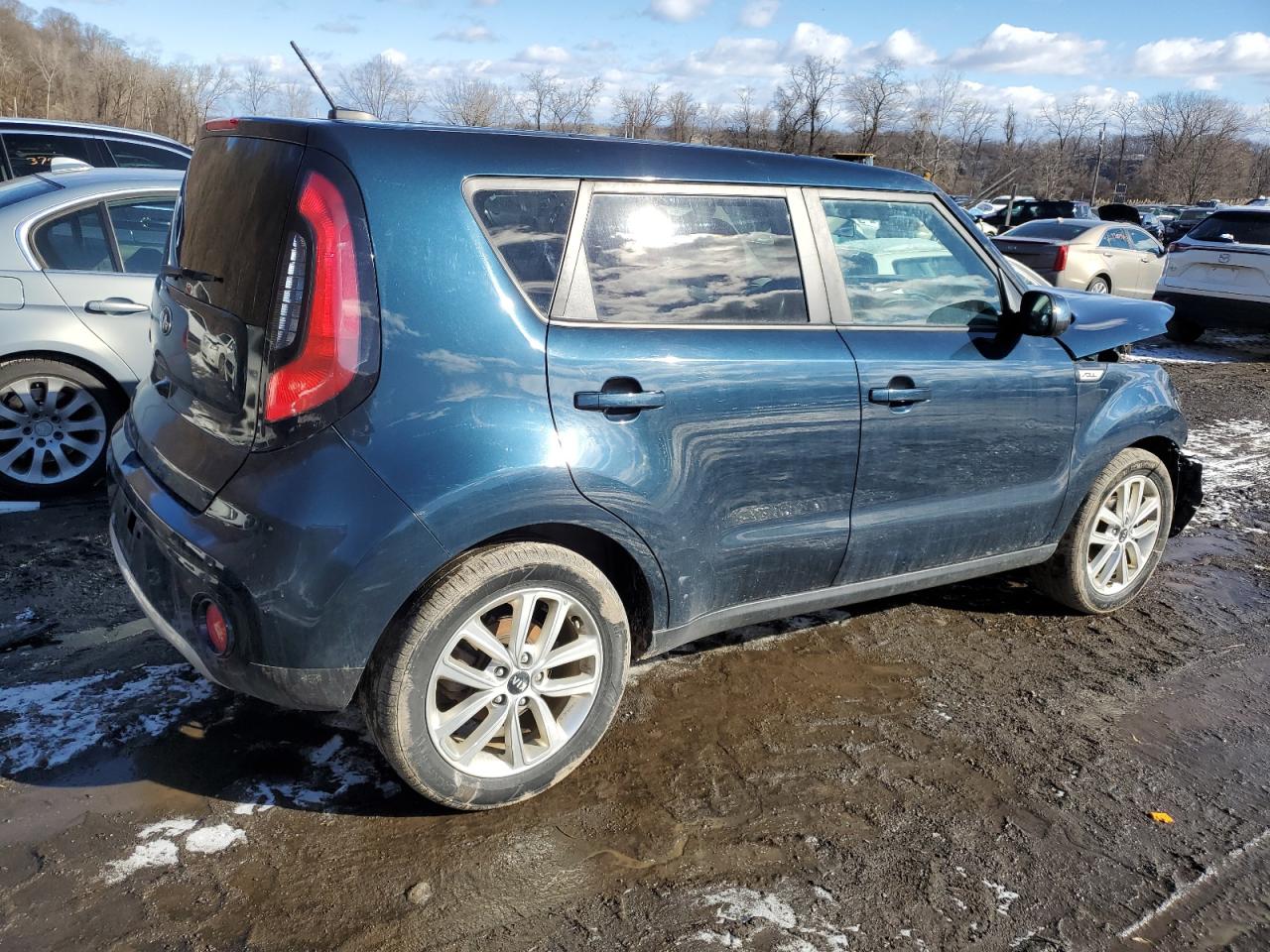 Photo 2 VIN: KNDJP3A51H7444311 - KIA SOUL 