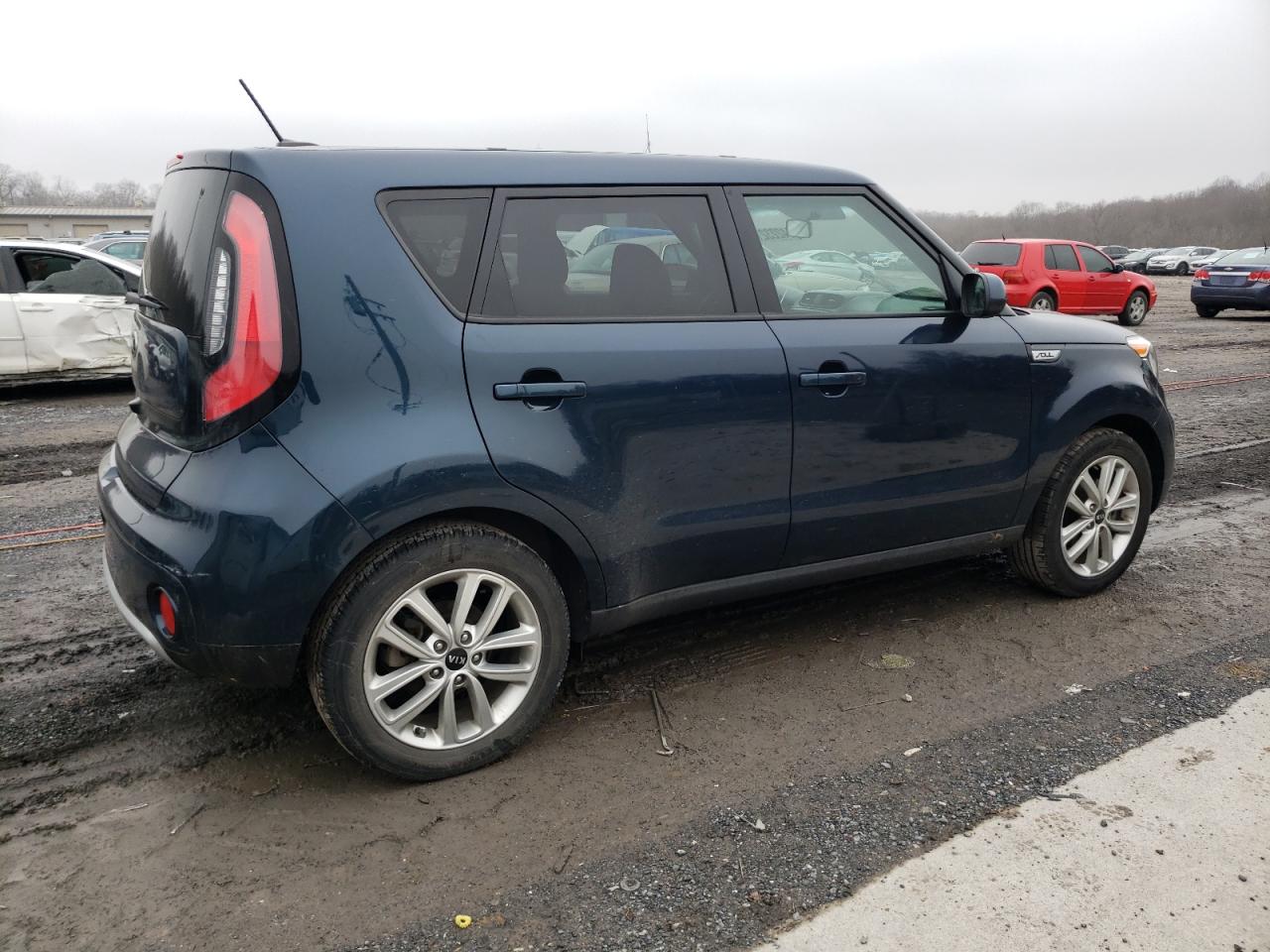 Photo 2 VIN: KNDJP3A51H7453817 - KIA SOUL 