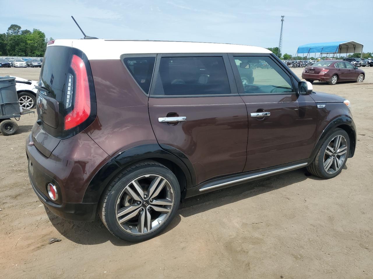 Photo 2 VIN: KNDJP3A51H7494772 - KIA SOUL 