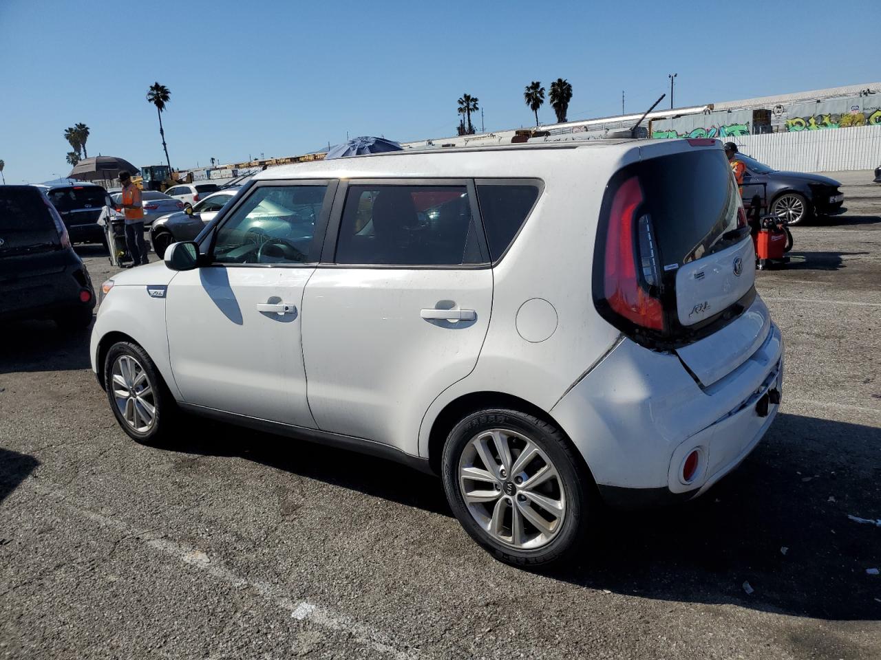 Photo 1 VIN: KNDJP3A51J7539067 - KIA SOUL 