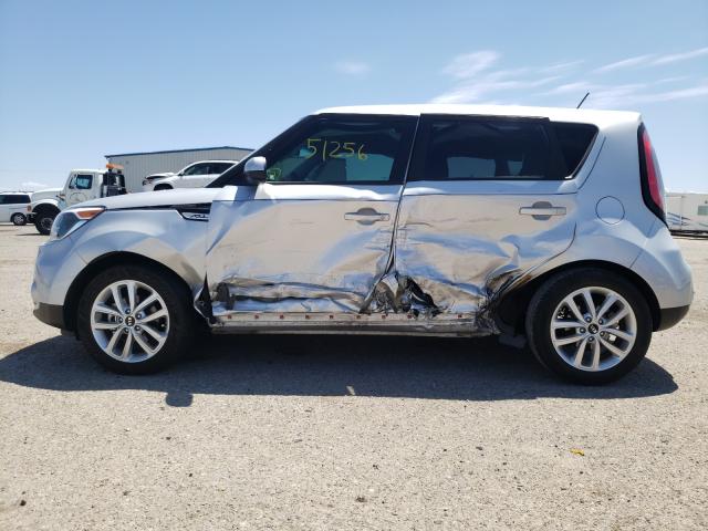 Photo 8 VIN: KNDJP3A51J7563594 - KIA SOUL + 