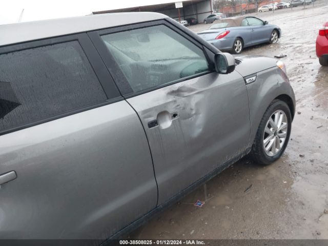 Photo 5 VIN: KNDJP3A51J7567905 - KIA SOUL 