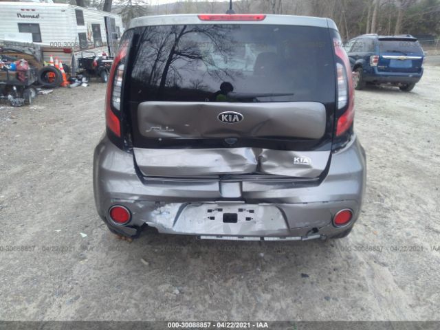 Photo 5 VIN: KNDJP3A51J7598992 - KIA SOUL 