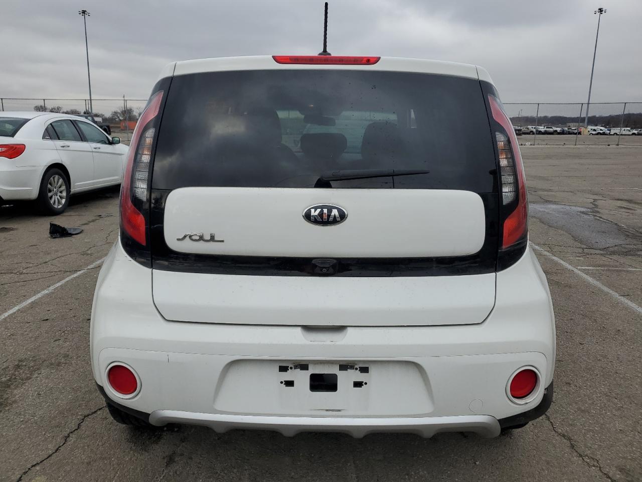 Photo 5 VIN: KNDJP3A51J7893249 - KIA SOUL 