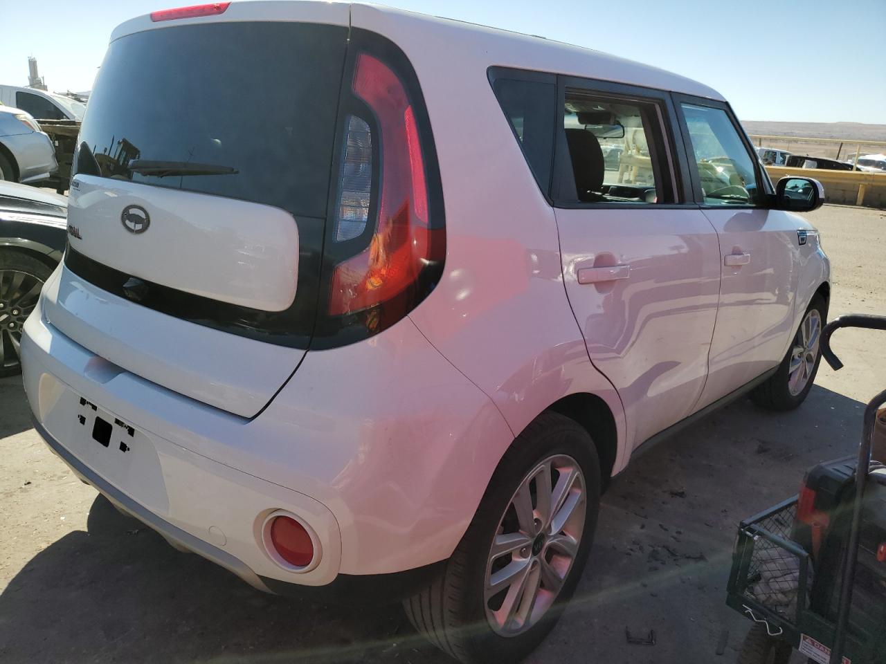 Photo 2 VIN: KNDJP3A51K7911573 - KIA SOUL 