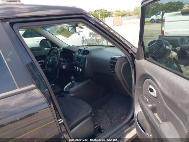 Photo 4 VIN: KNDJP3A52E7046794 - KIA SOUL 