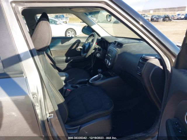 Photo 4 VIN: KNDJP3A52F7186068 - KIA SOUL 