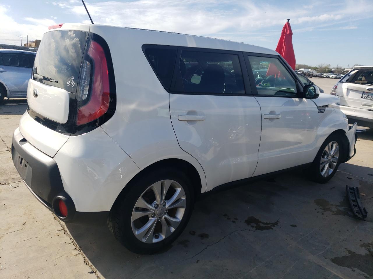 Photo 2 VIN: KNDJP3A52F7194073 - KIA SOUL 