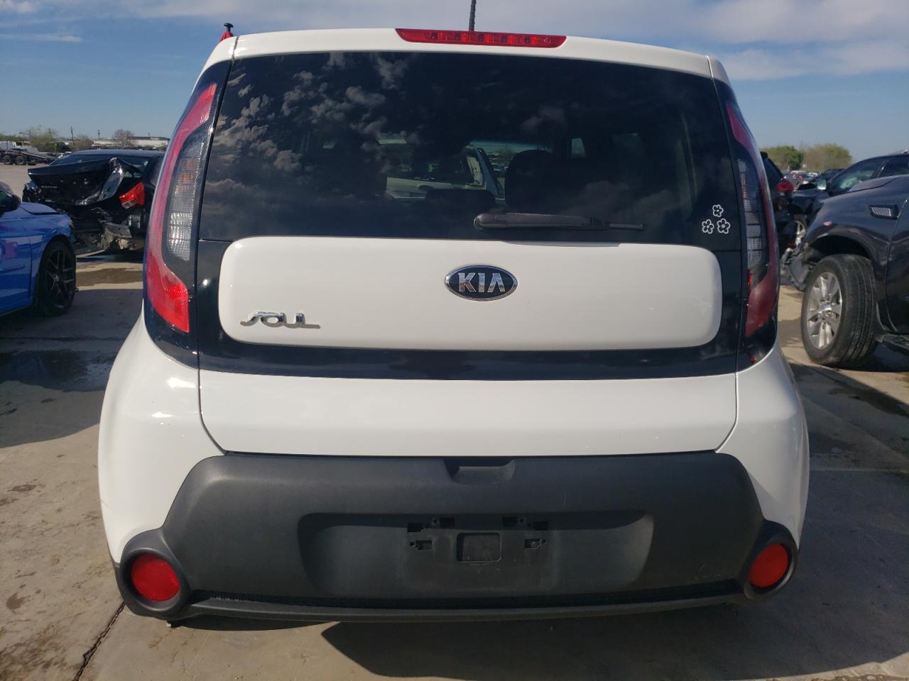 Photo 5 VIN: KNDJP3A52F7194073 - KIA SOUL 