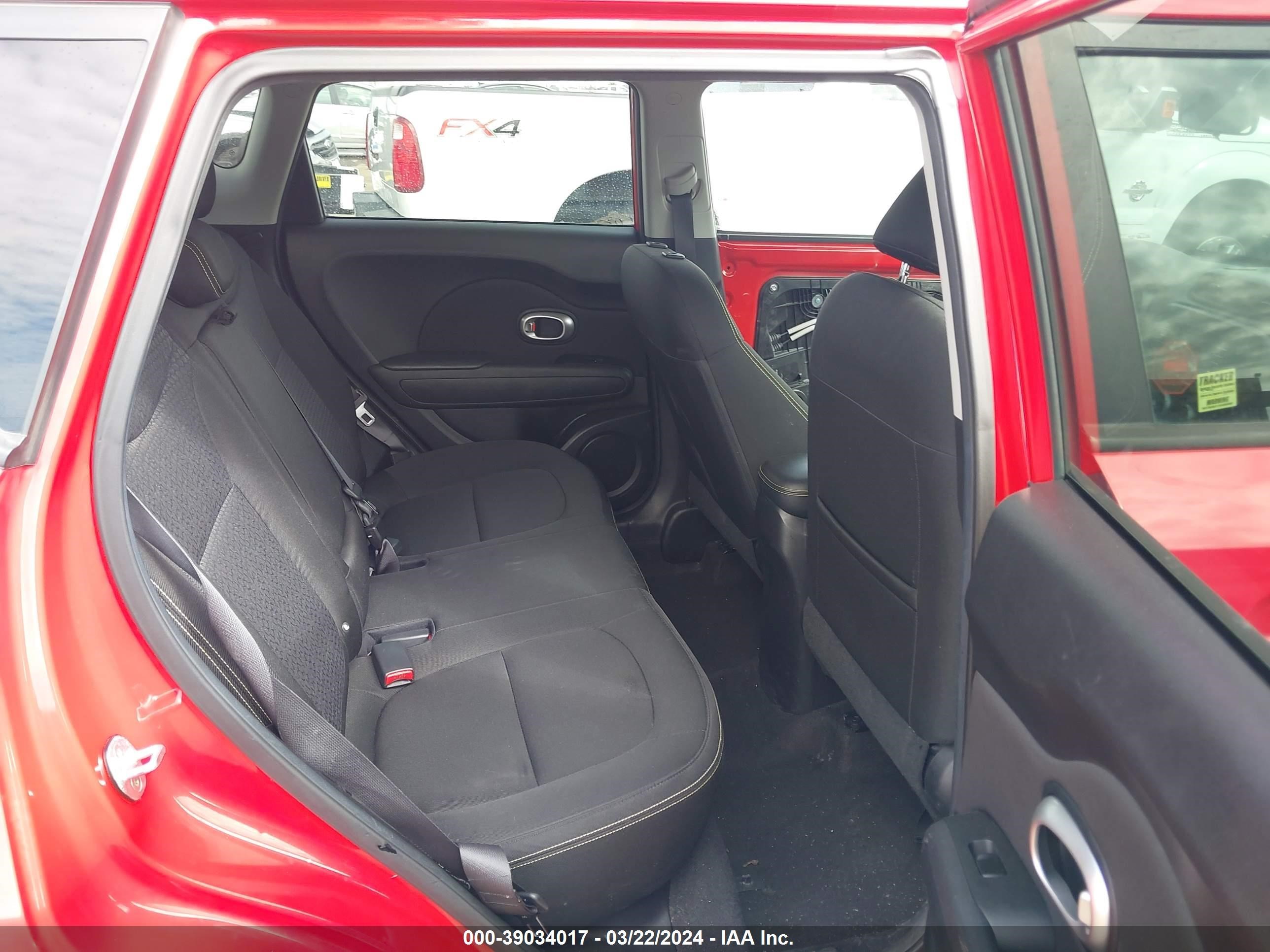 Photo 7 VIN: KNDJP3A52F7788257 - KIA SOUL 