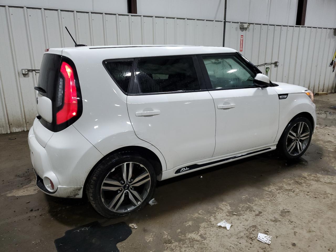 Photo 2 VIN: KNDJP3A52G7352753 - KIA SOUL 