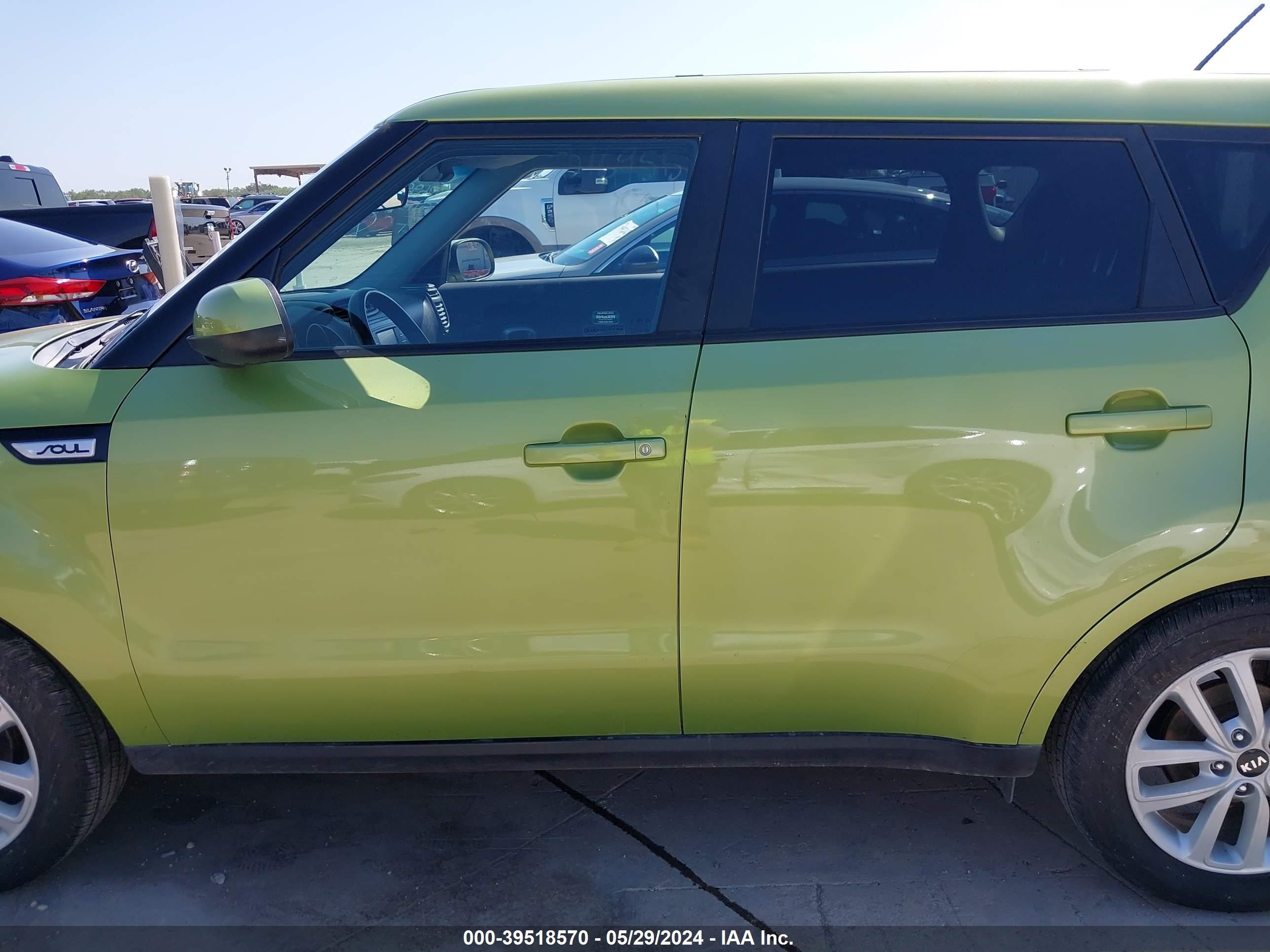 Photo 12 VIN: KNDJP3A52H7876955 - KIA SOUL 