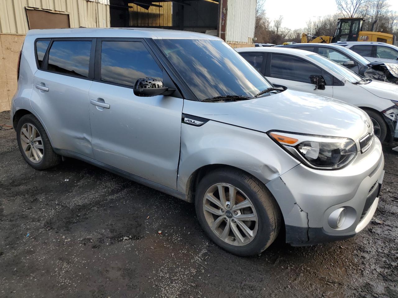 Photo 3 VIN: KNDJP3A52J7505347 - KIA SOUL 