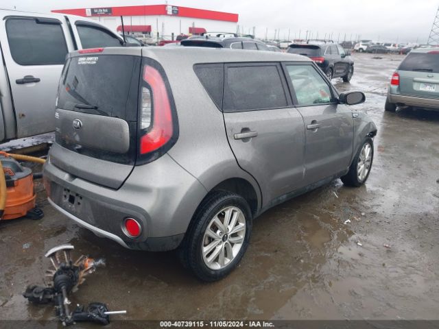 Photo 3 VIN: KNDJP3A52J7518065 - KIA SOUL 