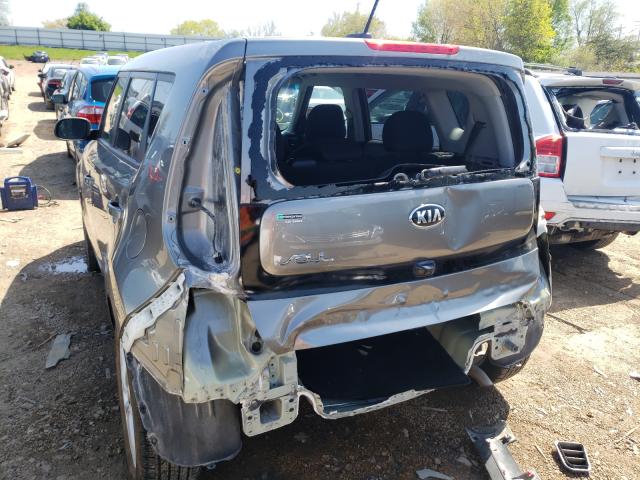 Photo 8 VIN: KNDJP3A52J7598273 - KIA SOUL + 