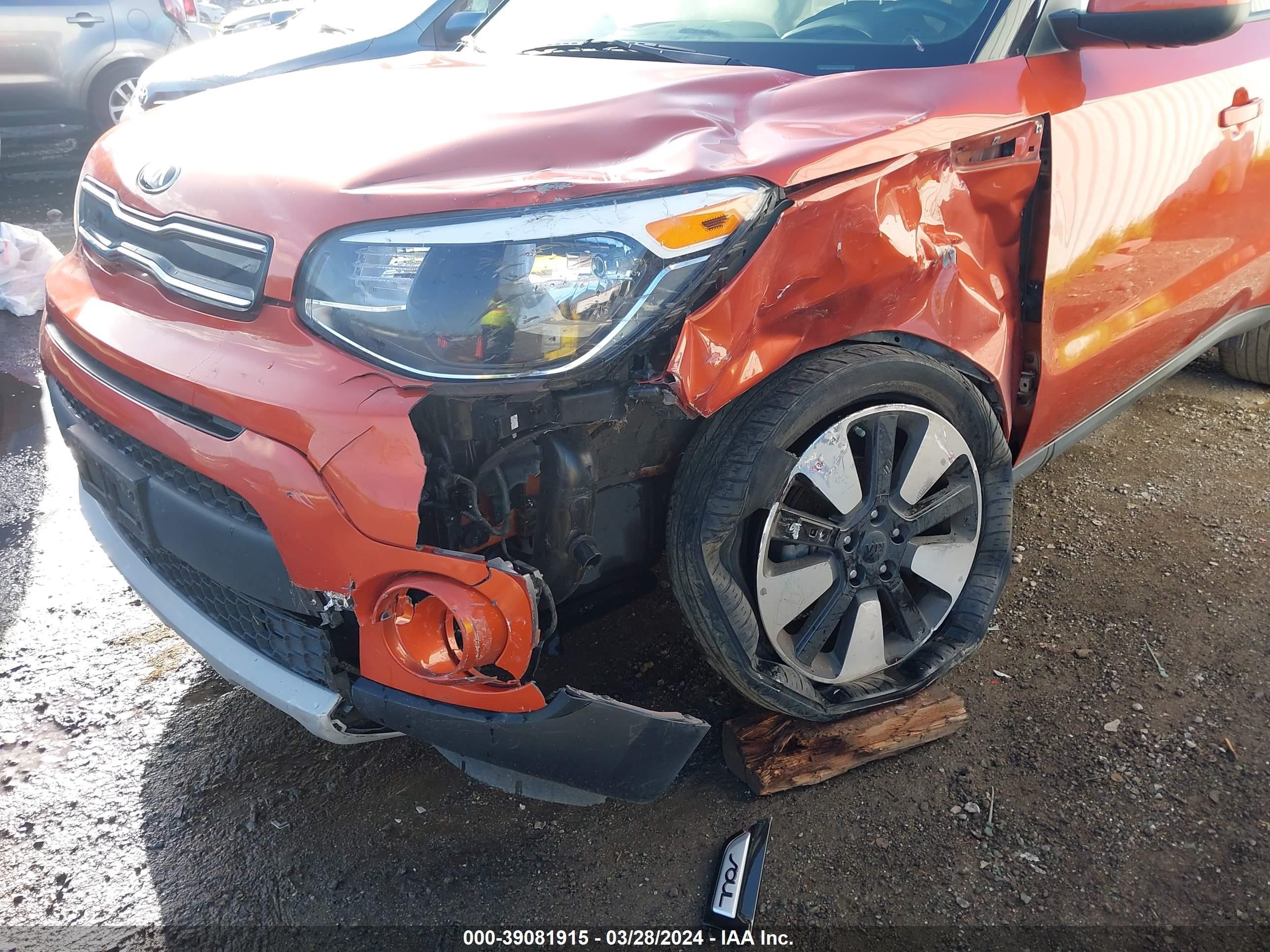 Photo 5 VIN: KNDJP3A52K7643911 - KIA SOUL 