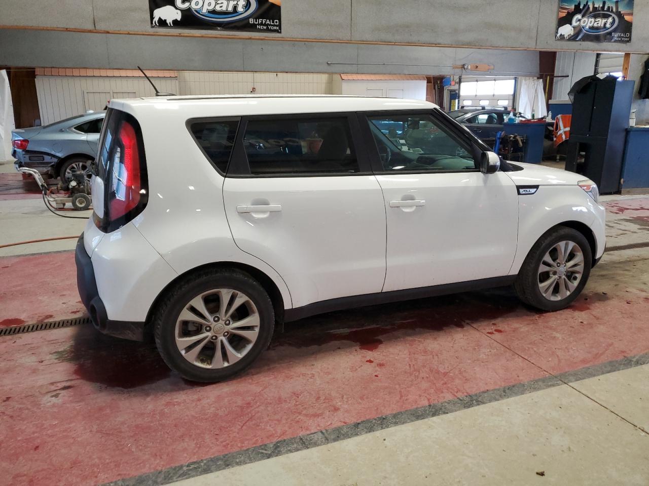 Photo 2 VIN: KNDJP3A53E7021130 - KIA SOUL 