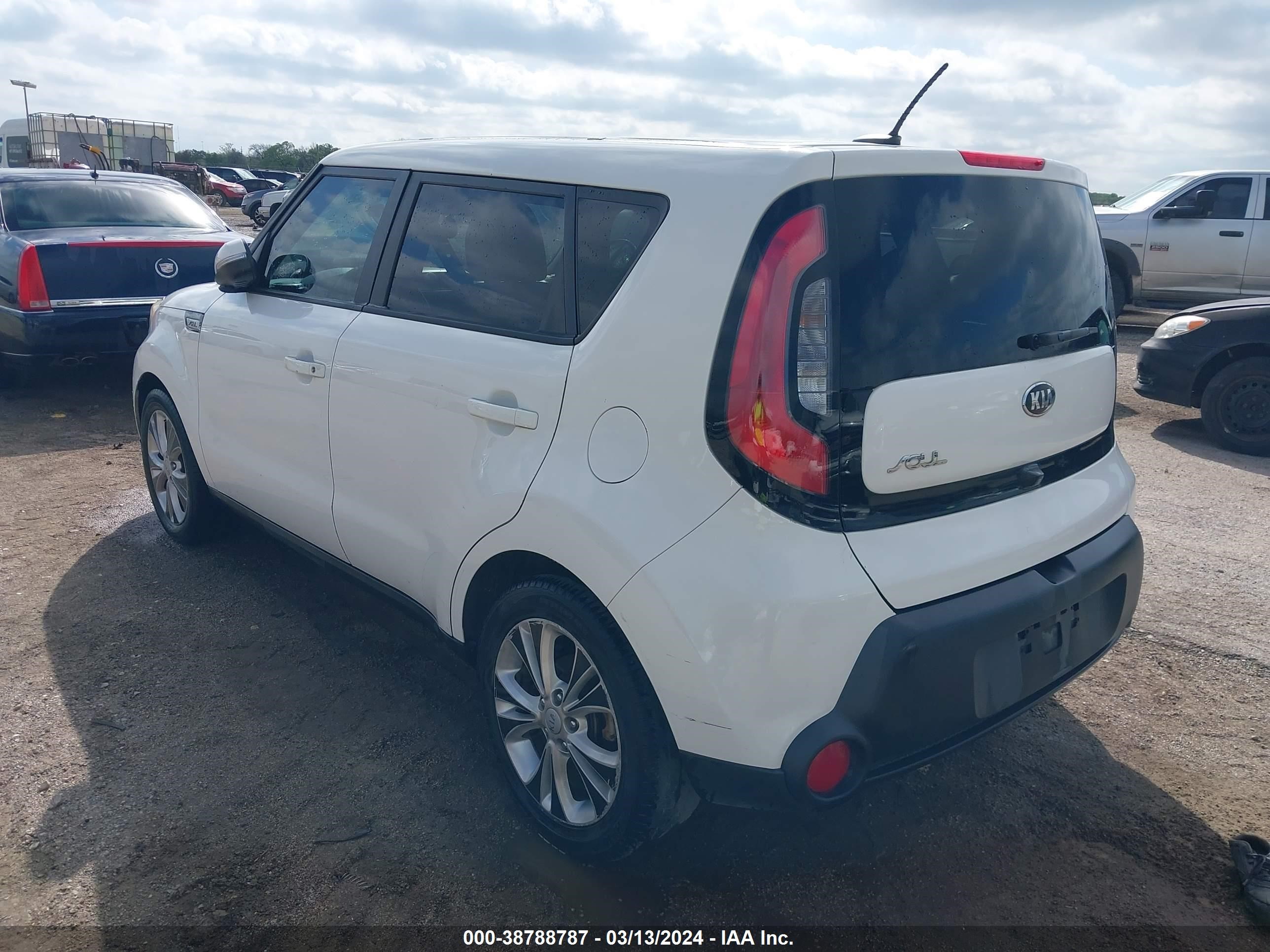 Photo 2 VIN: KNDJP3A53E7027901 - KIA SOUL 