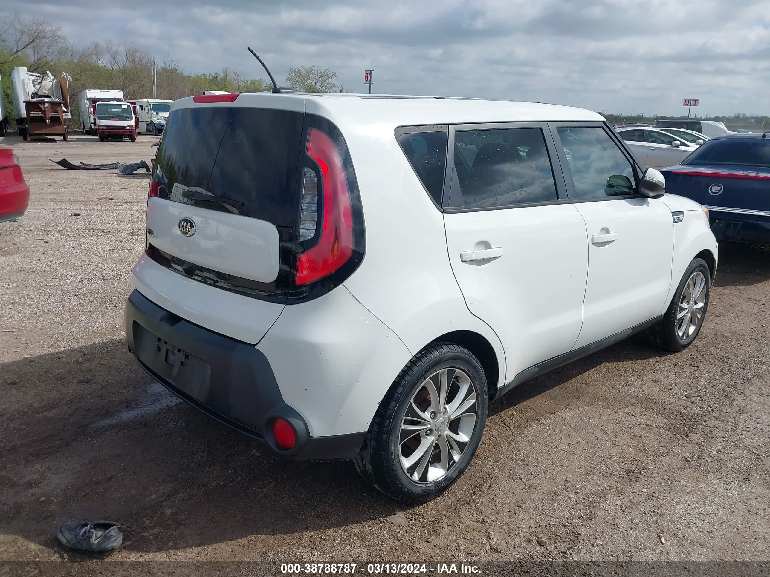 Photo 3 VIN: KNDJP3A53E7027901 - KIA SOUL 