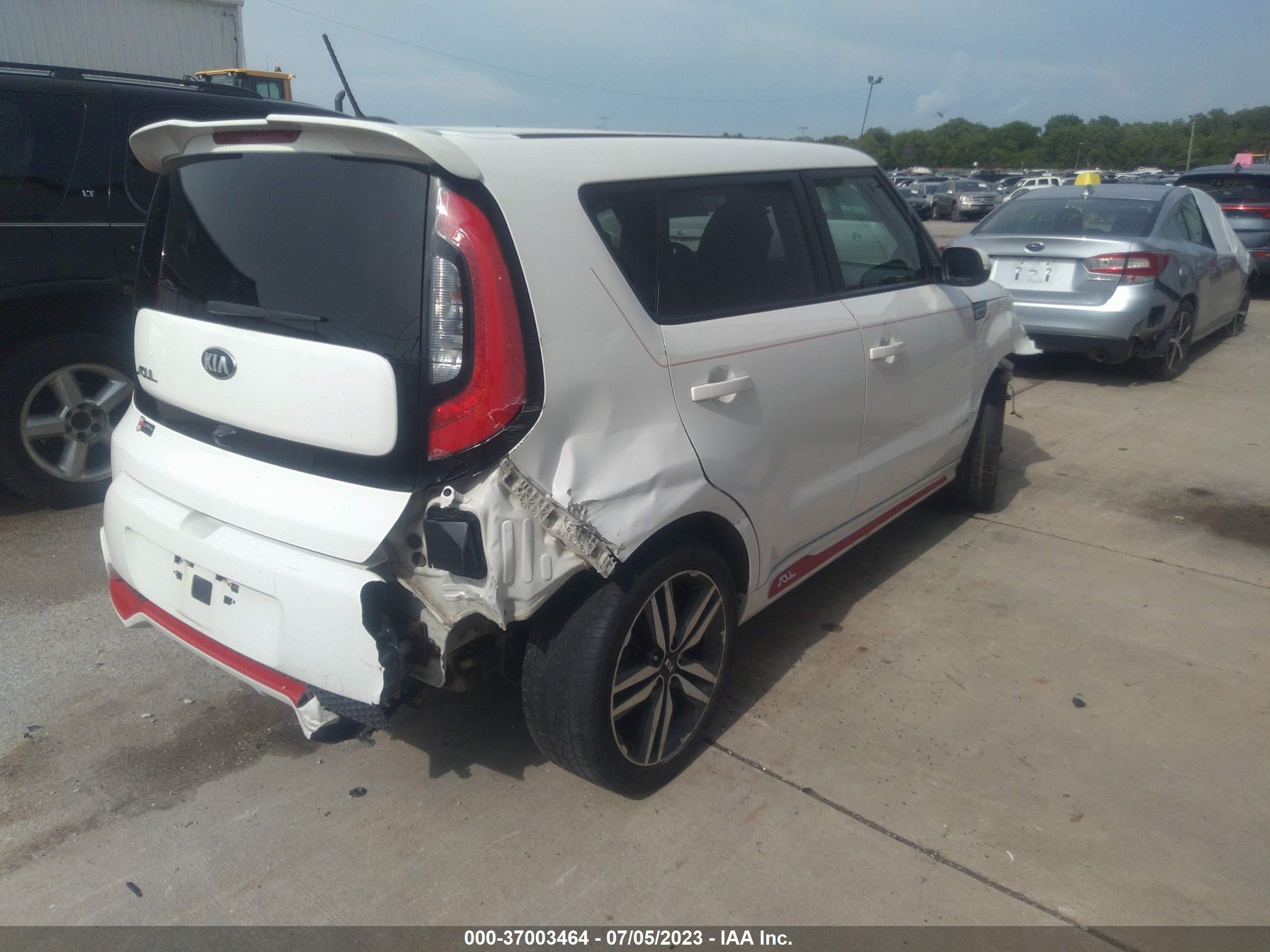 Photo 3 VIN: KNDJP3A53E7035027 - KIA SOUL 