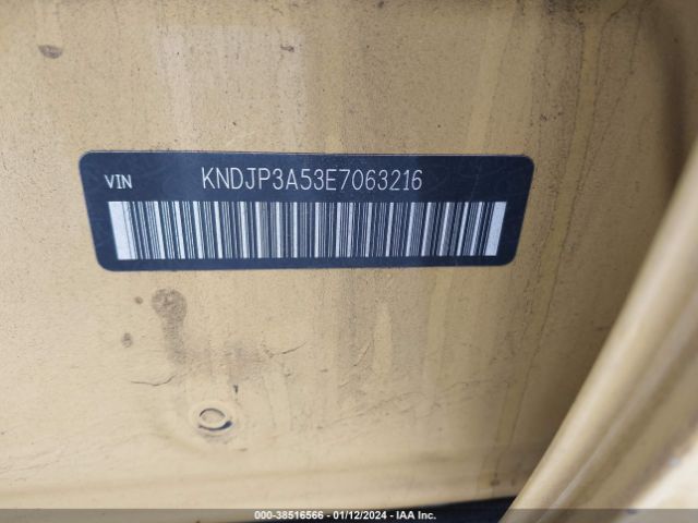 Photo 8 VIN: KNDJP3A53E7063216 - KIA SOUL 