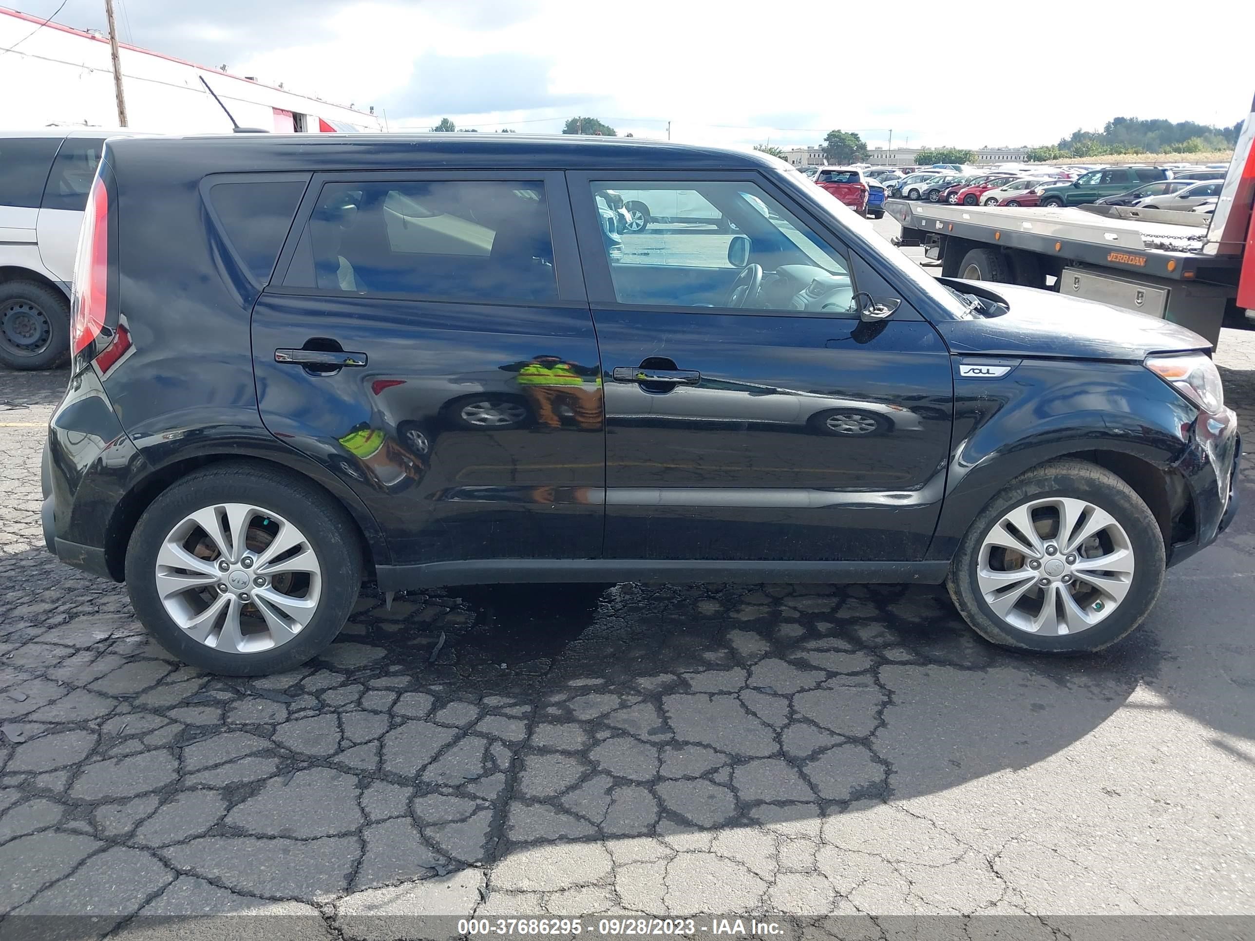 Photo 11 VIN: KNDJP3A53F7187990 - KIA SOUL 