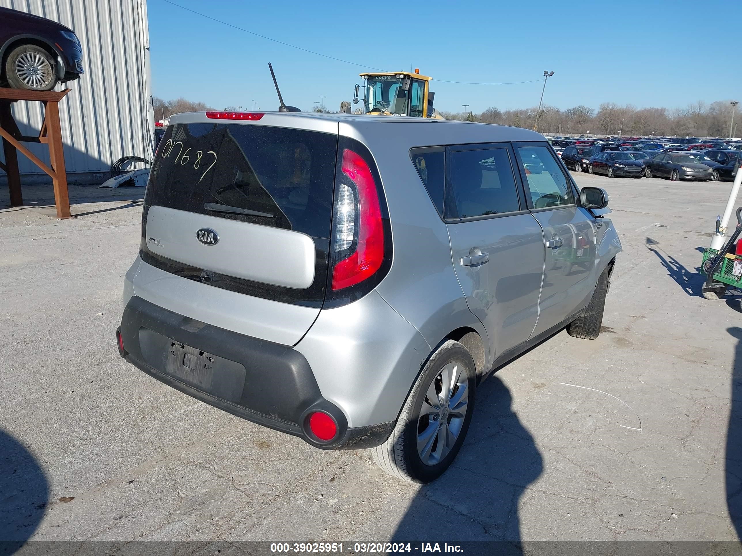 Photo 3 VIN: KNDJP3A53F7774044 - KIA SOUL 