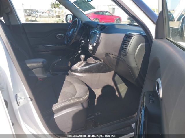 Photo 4 VIN: KNDJP3A53G7272703 - KIA SOUL 