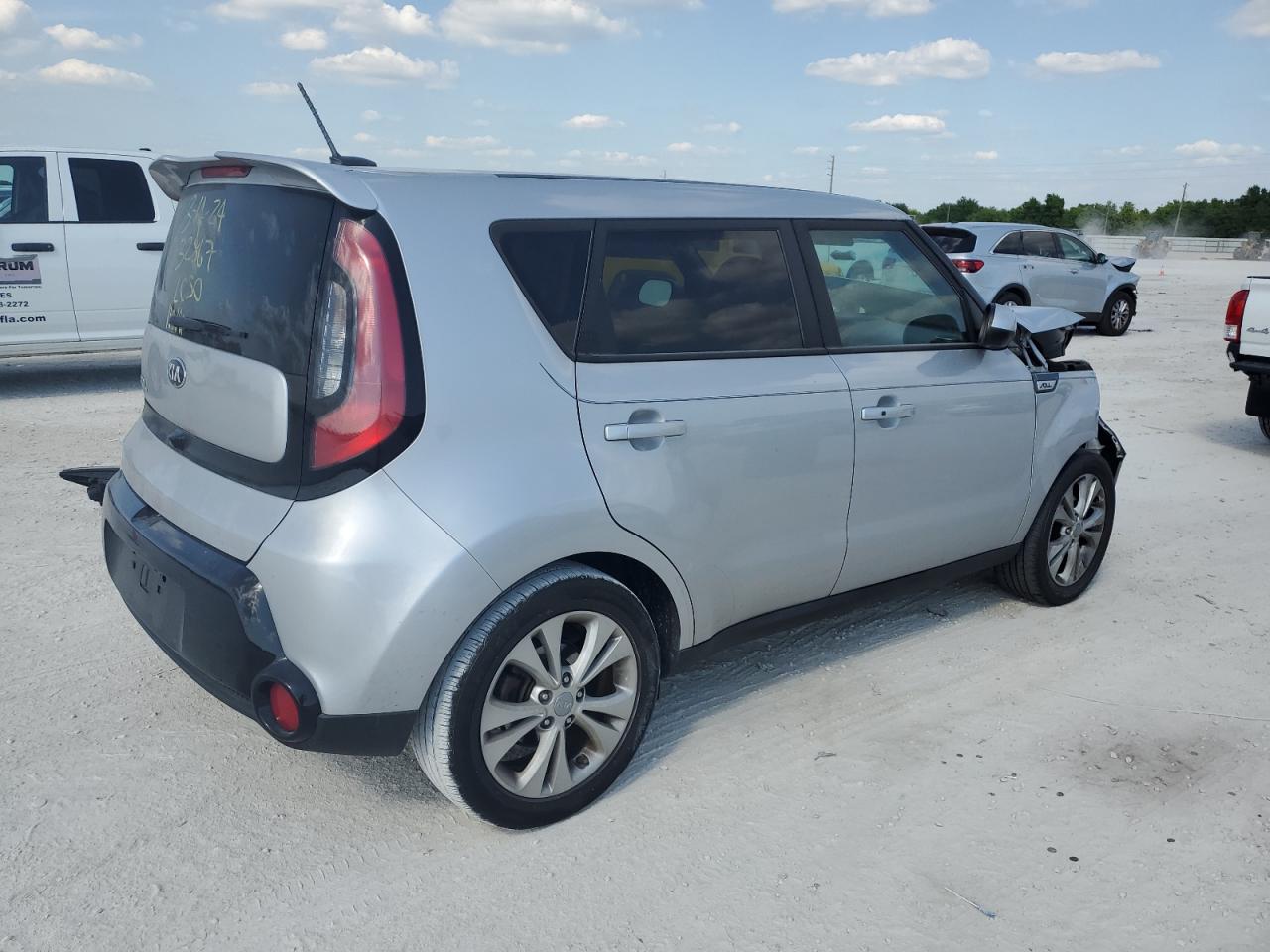 Photo 2 VIN: KNDJP3A53G7857541 - KIA SOUL 