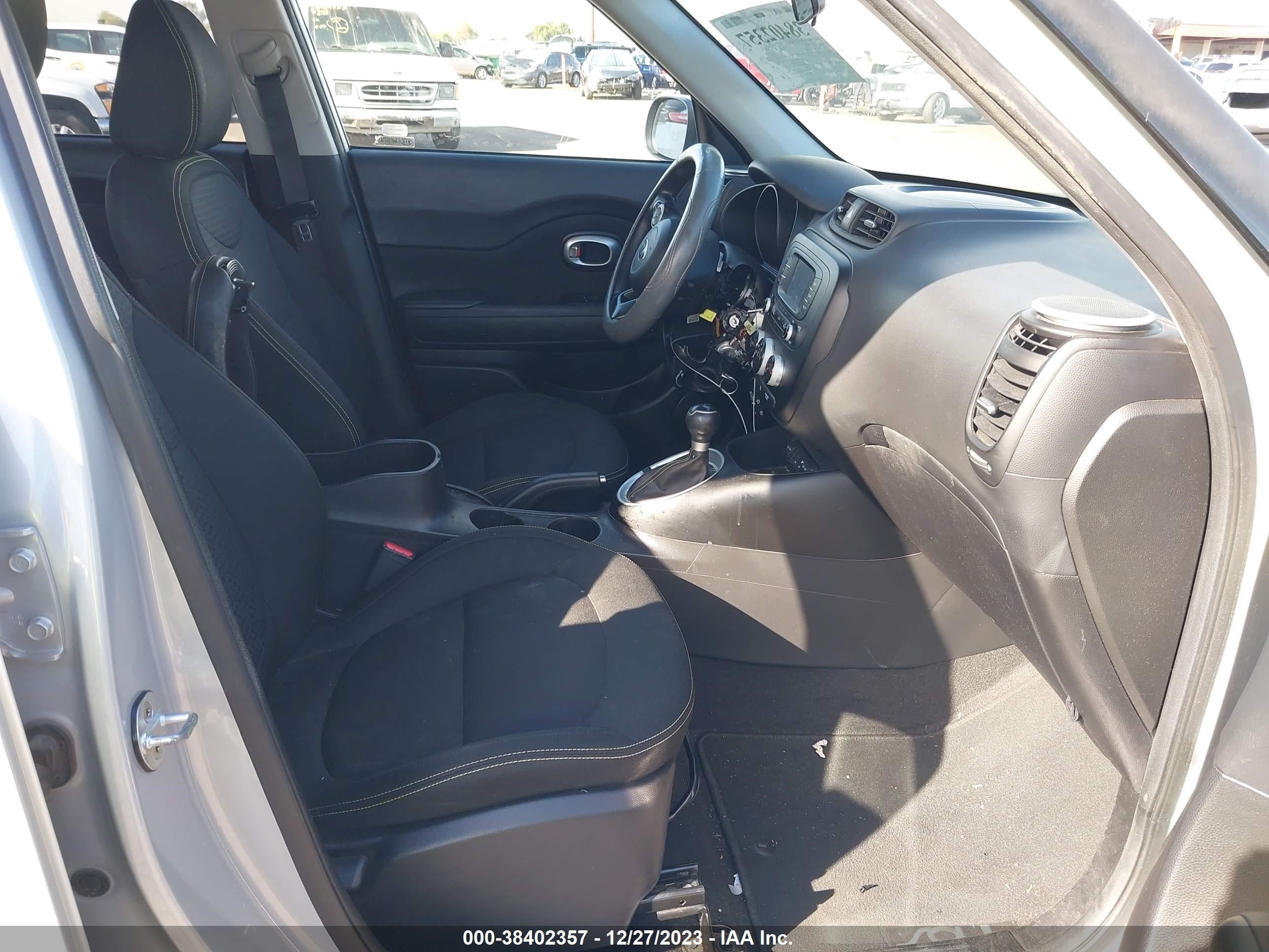 Photo 4 VIN: KNDJP3A53G7869589 - KIA SOUL 