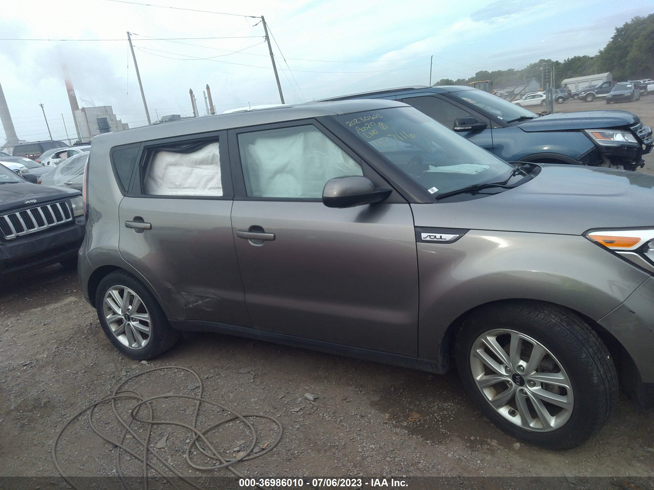 Photo 11 VIN: KNDJP3A53H7477116 - KIA SOUL 