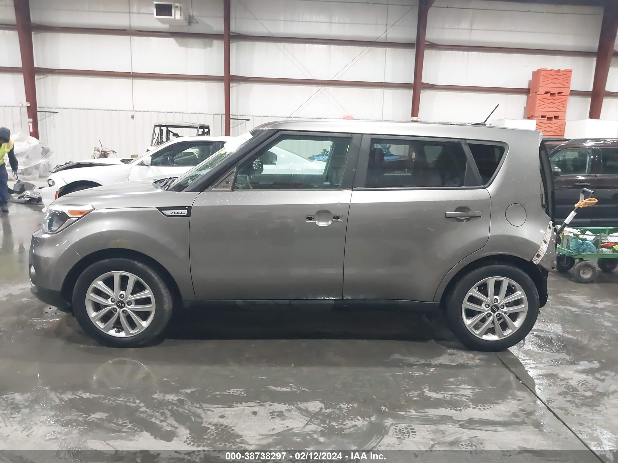 Photo 15 VIN: KNDJP3A53H7477603 - KIA SOUL 