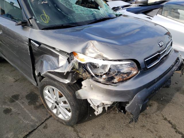 Photo 8 VIN: KNDJP3A53J7596127 - KIA SOUL + 