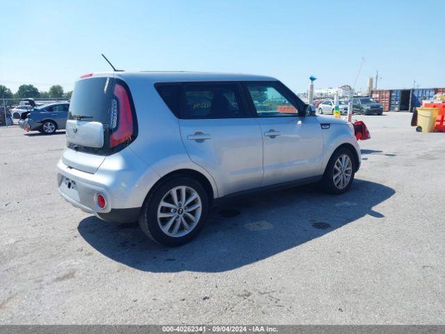 Photo 3 VIN: KNDJP3A53J7618062 - KIA SOUL 