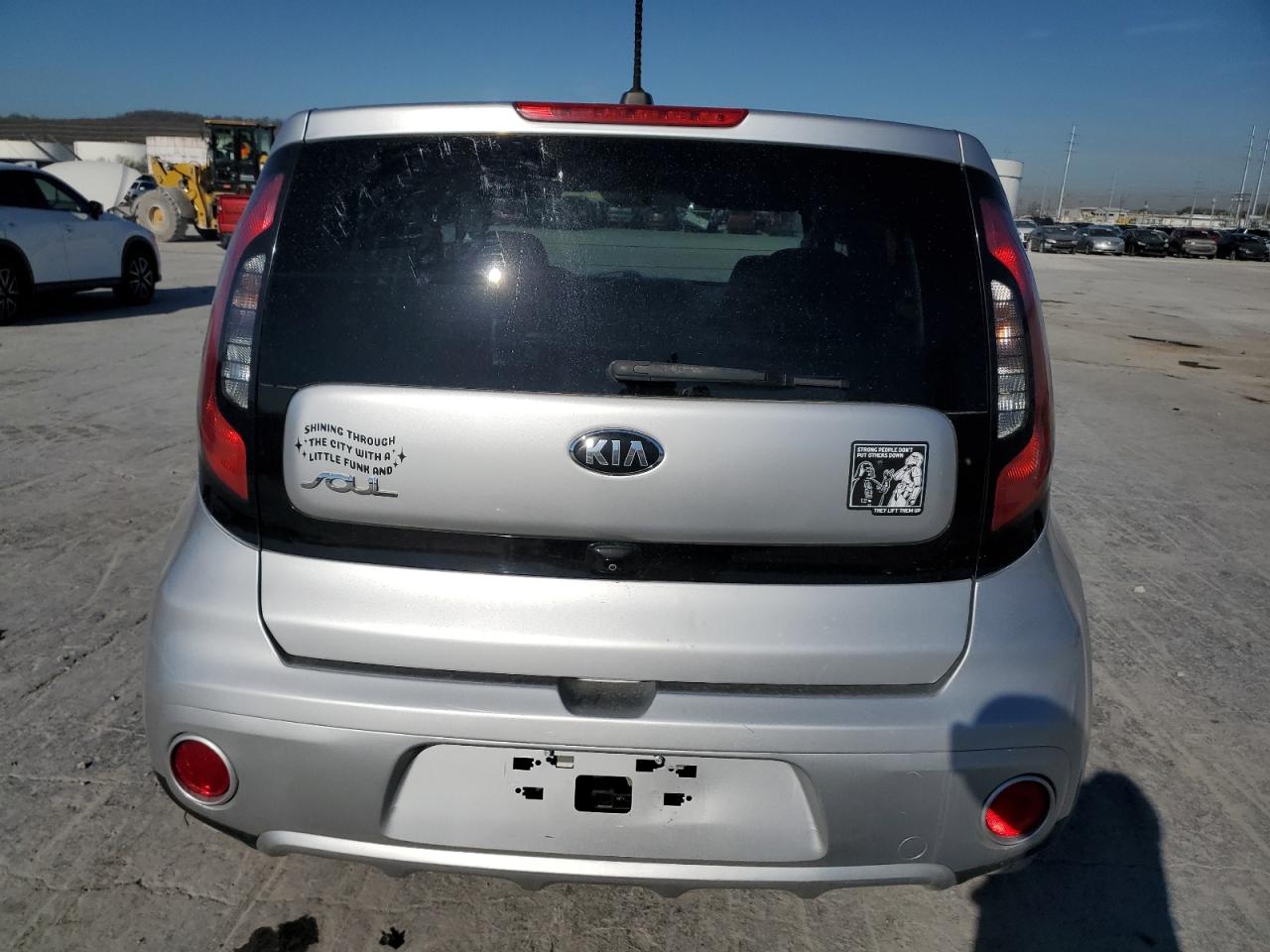 Photo 5 VIN: KNDJP3A53K7637180 - KIA SOUL 