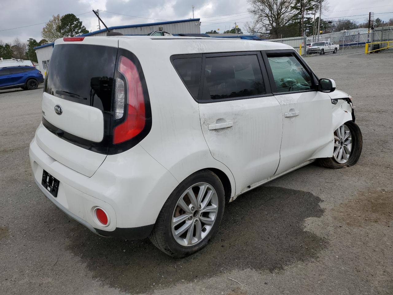 Photo 2 VIN: KNDJP3A53K7670809 - KIA SOUL 