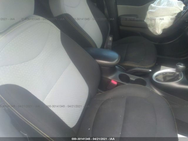 Photo 4 VIN: KNDJP3A54E7086360 - KIA SOUL 