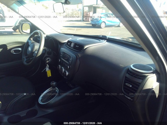 Photo 4 VIN: KNDJP3A54F7158157 - KIA SOUL 