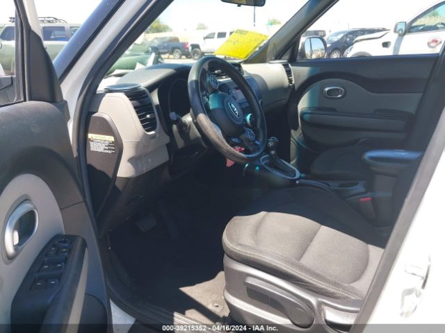 Photo 4 VIN: KNDJP3A54F7182801 - KIA SOUL 