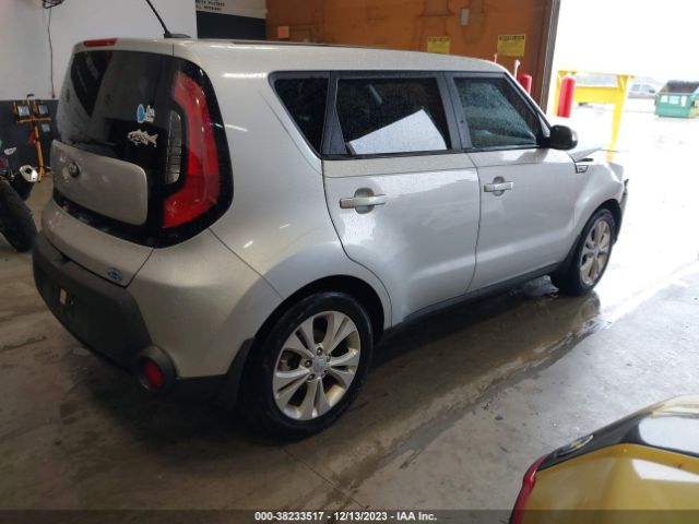 Photo 3 VIN: KNDJP3A54F7757026 - KIA SOUL 